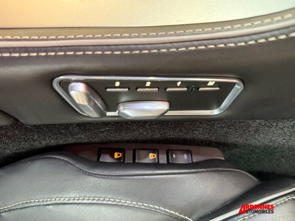 Aston Martin Virage V12 – Ardennes Automobiles, Ardennes