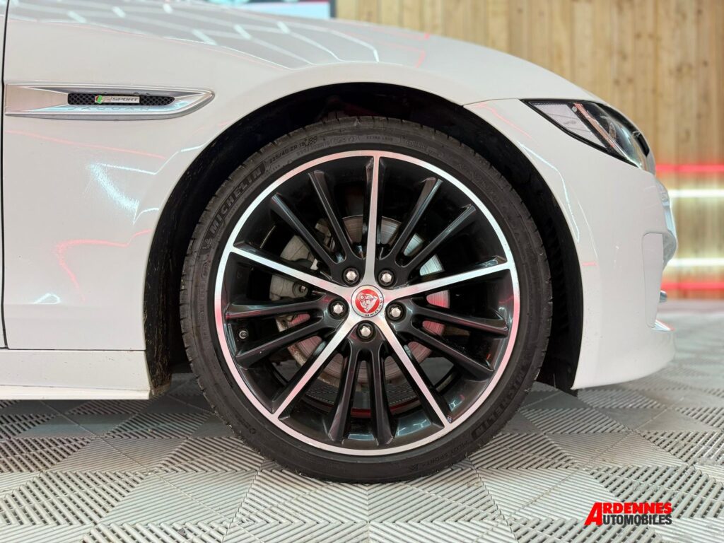 Jaguar Xe 2,0 Diesel – Ardennes Automobiles, Ardennes