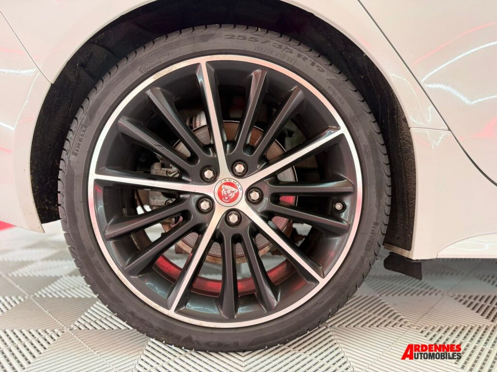 Jaguar Xe 2,0 Diesel – Ardennes Automobiles, Ardennes
