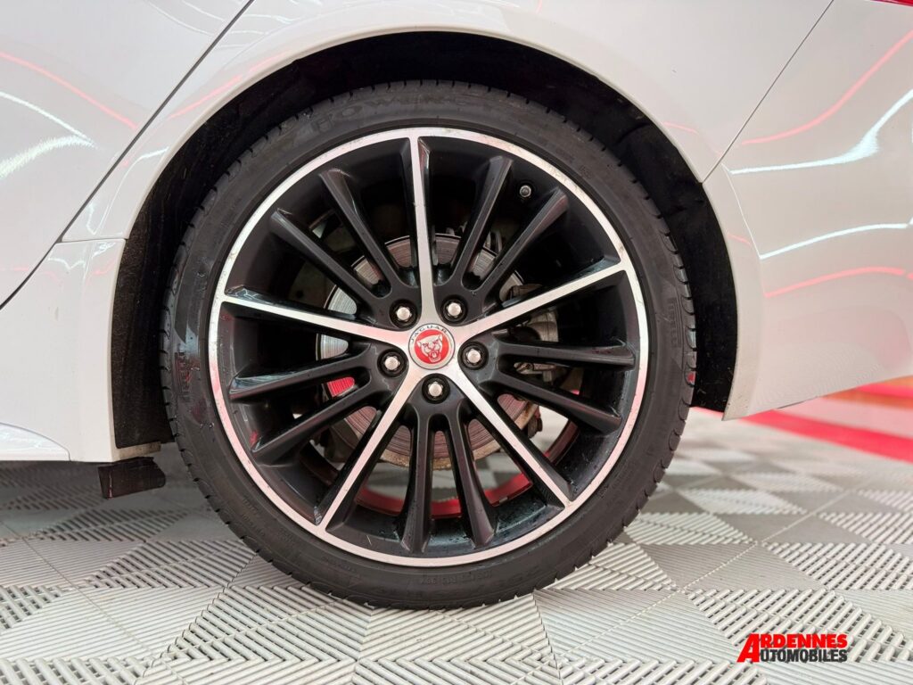 Jaguar Xe 2,0 Diesel – Ardennes Automobiles, Ardennes