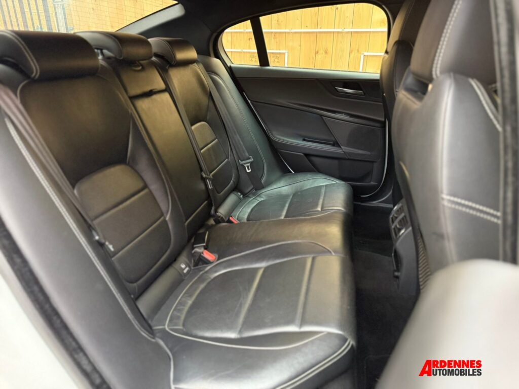 Jaguar Xe 2,0 Diesel – Ardennes Automobiles, Ardennes