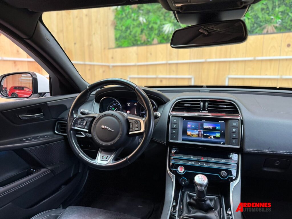 Jaguar Xe 2,0 Diesel – Ardennes Automobiles, Ardennes