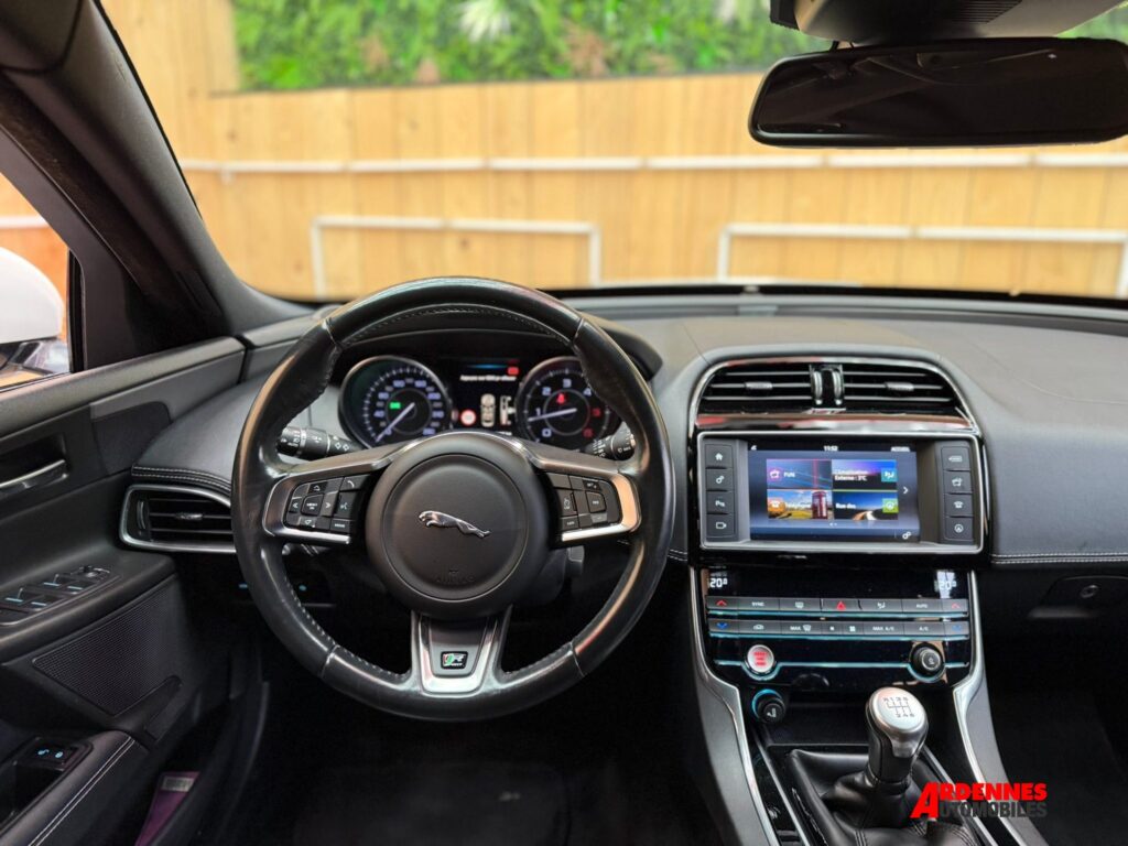 Jaguar Xe 2,0 Diesel – Ardennes Automobiles, Ardennes