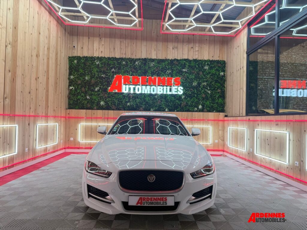Jaguar Xe 2,0 Diesel – Ardennes Automobiles, Ardennes