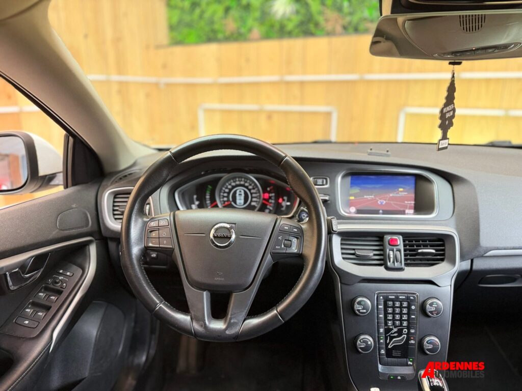 Volvo V40 – Ardennes Automobiles, Ardennes