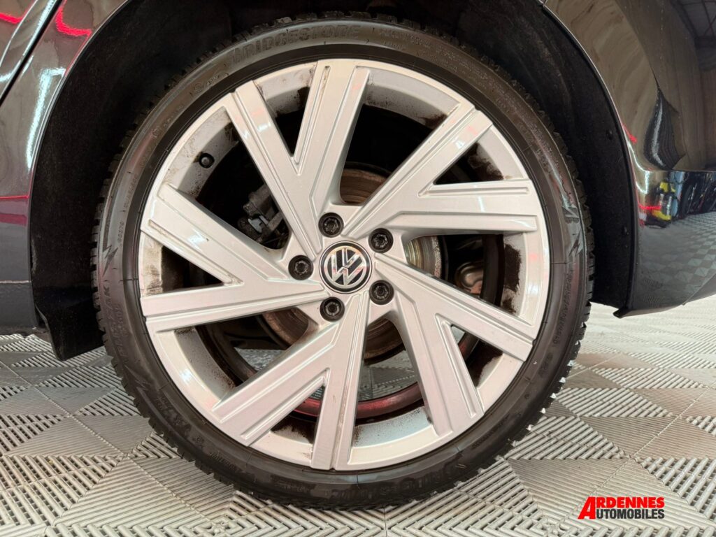 Volkswagen Golf 8 – Ardennes Automobiles, Ardennes