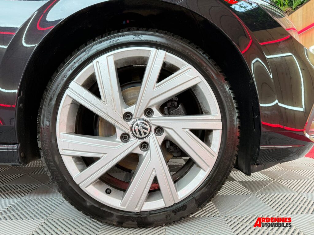 Volkswagen Golf 8 – Ardennes Automobiles, Ardennes