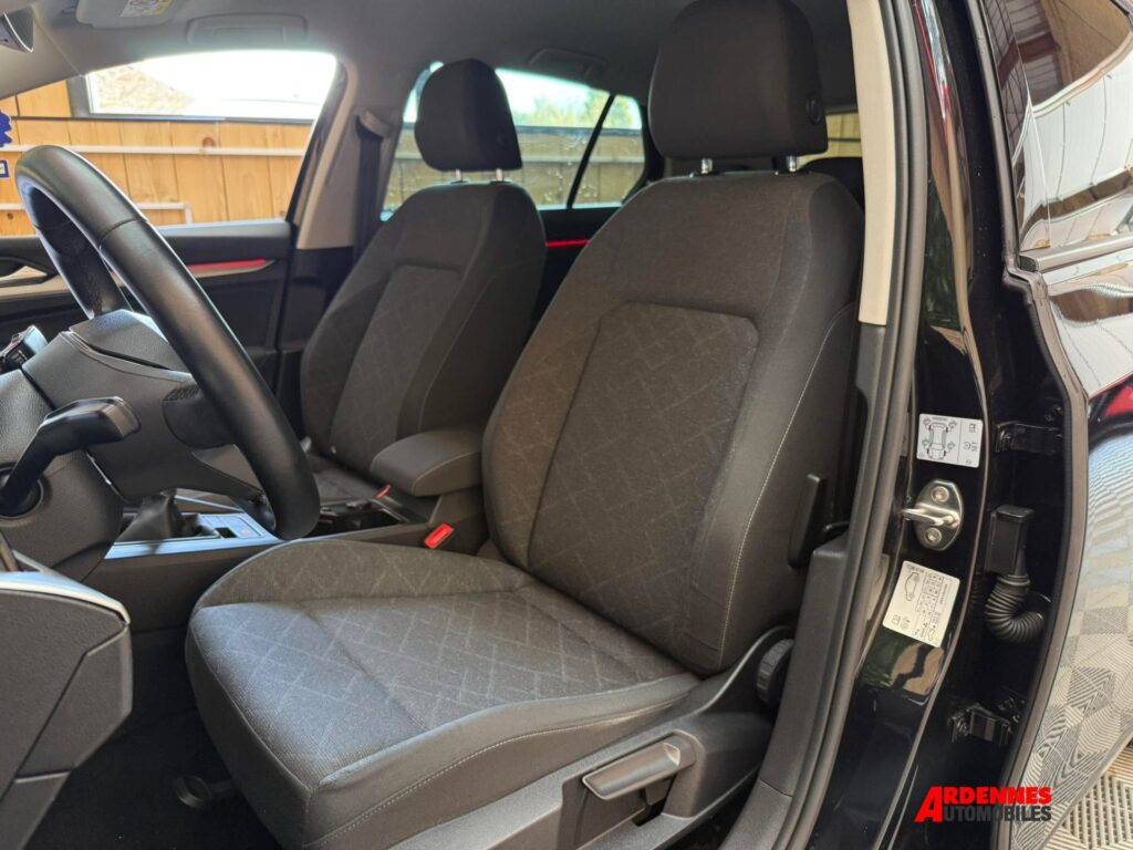 Volkswagen Golf 8 – Ardennes Automobiles, Ardennes