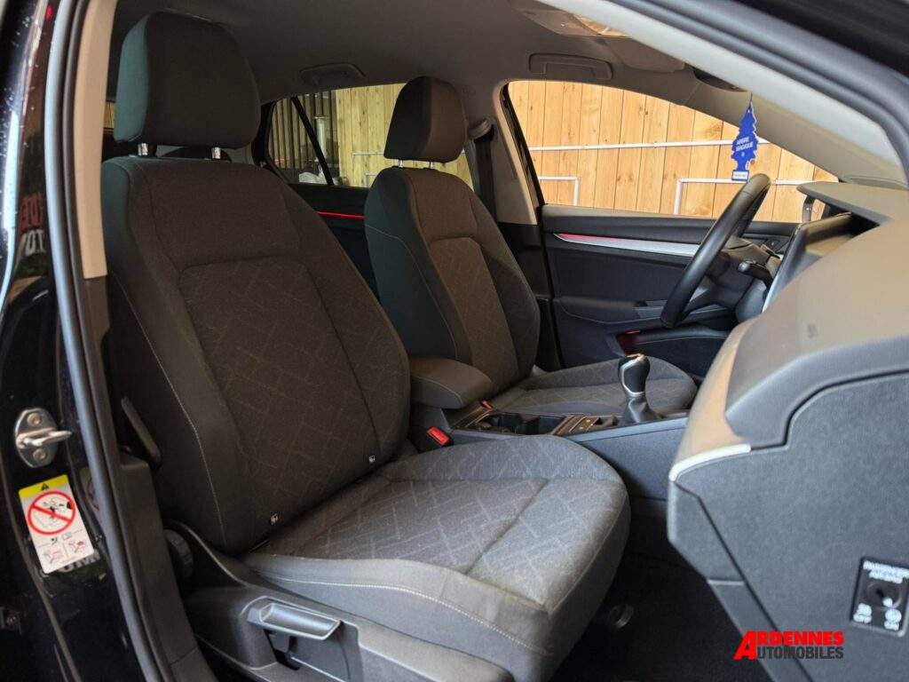 Volkswagen Golf 8 – Ardennes Automobiles, Ardennes