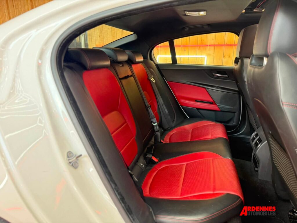 Jaguar Xe 2,0 Diesel – Ardennes Automobiles, Ardennes