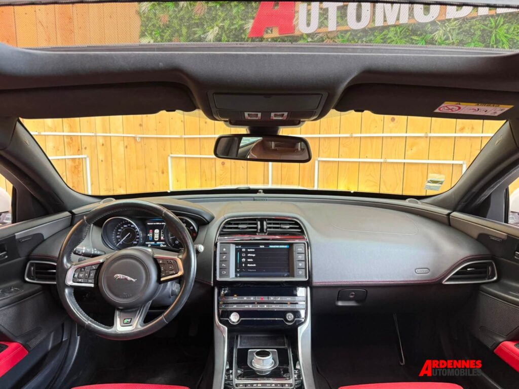 Jaguar Xe 2,0 Diesel – Ardennes Automobiles, Ardennes