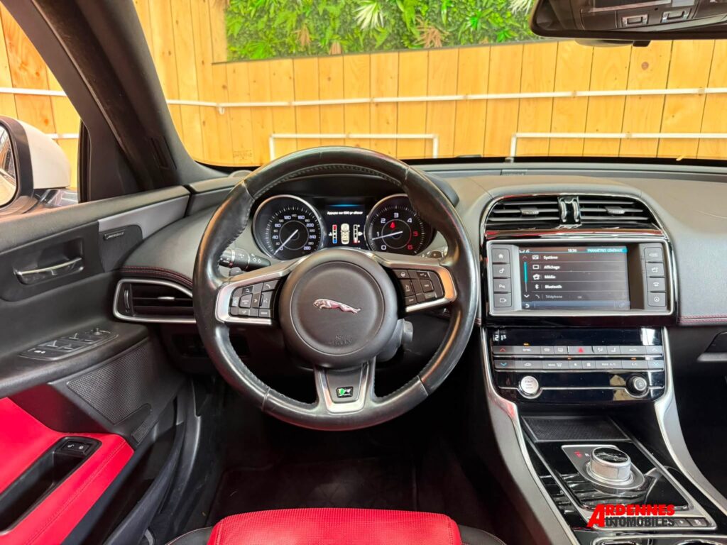 Jaguar Xe 2,0 Diesel – Ardennes Automobiles, Ardennes